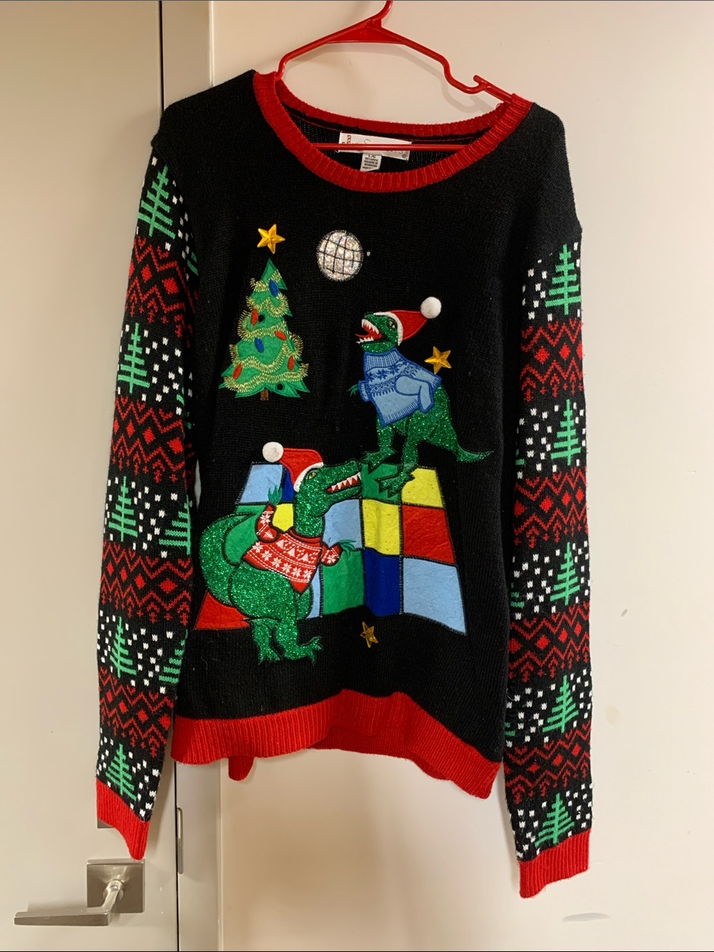 Womens Christmas sweater JOLLY SWEATERS SIZE LARGE DINOSAUR CHRISTMAS SWEATER
